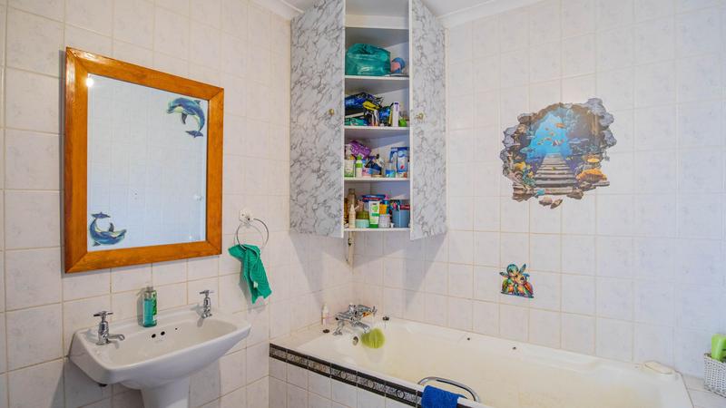 4 Bedroom Property for Sale in Sea Point Western Cape